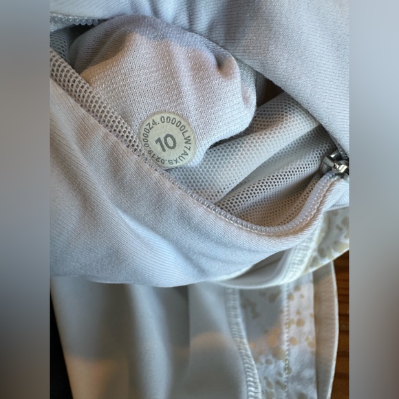 Lululemon Run The Line Short *Reflective 3" sz10 - Picture 4 of 7